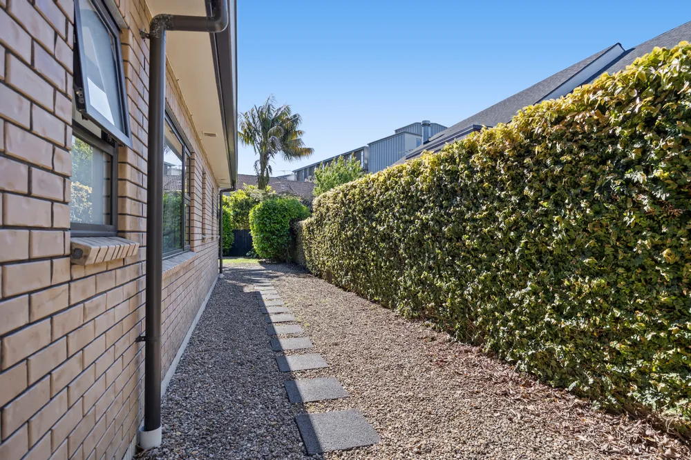 Photos of 13a Clonbern Road