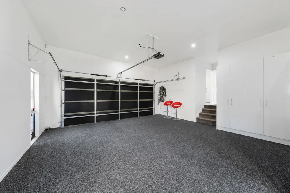 Photos of 46C White Swan Road