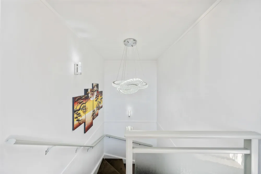 Photos of 46C White Swan Road