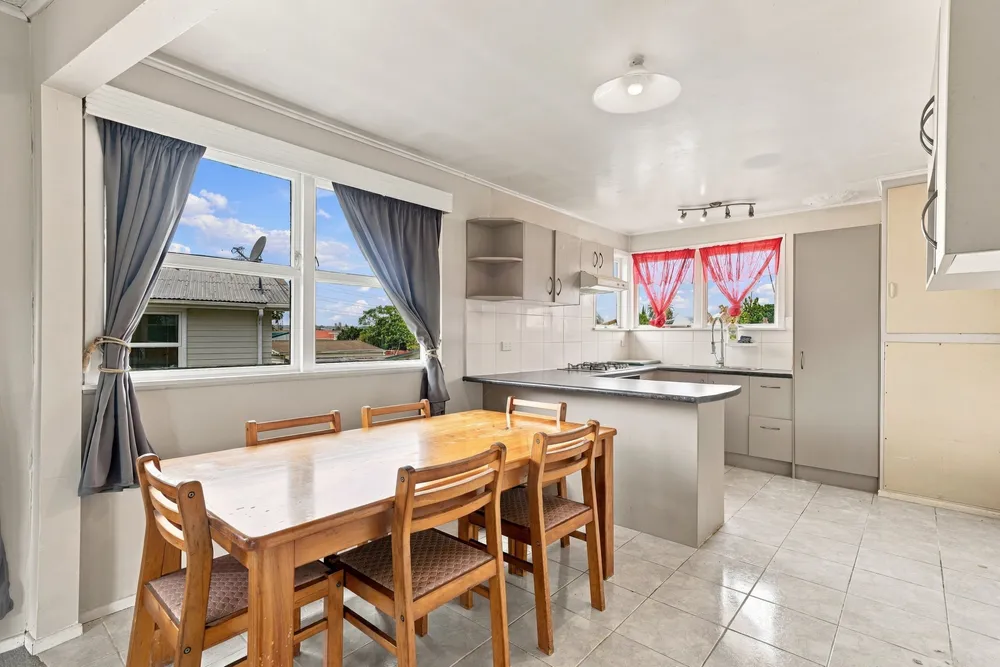 Photos of 22 Clayton Avenue