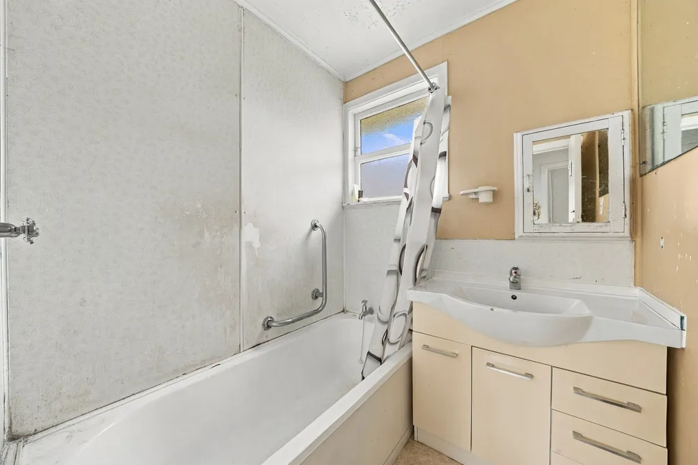 Photos of 22 Clayton Avenue