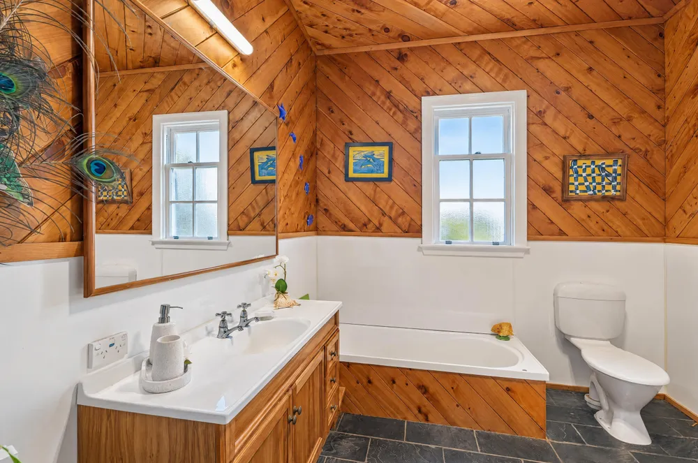 Photos of 68 Bungard Road