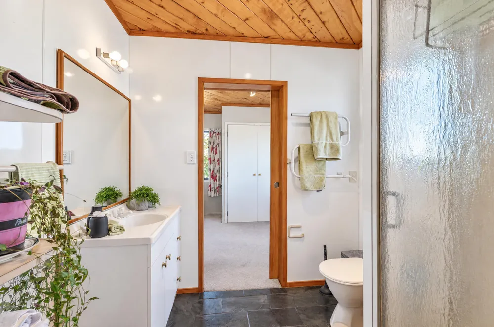 Photos of 68 Bungard Road