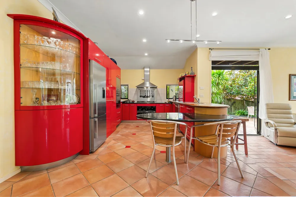 Photos of 11 Summerfield Lane