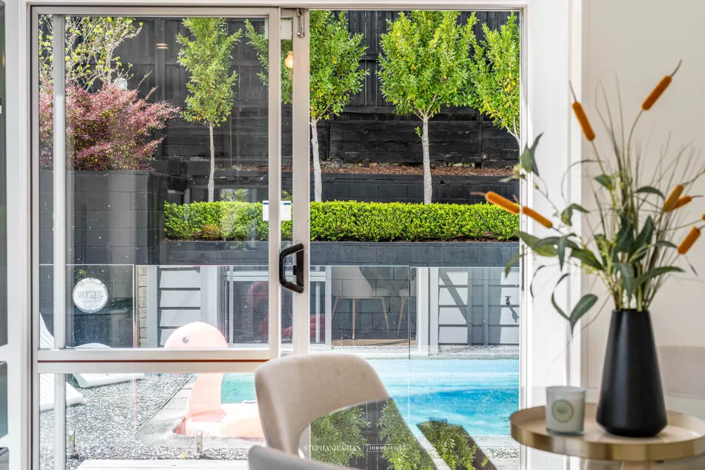 Photos of 6 Stoneyroyd Gardens