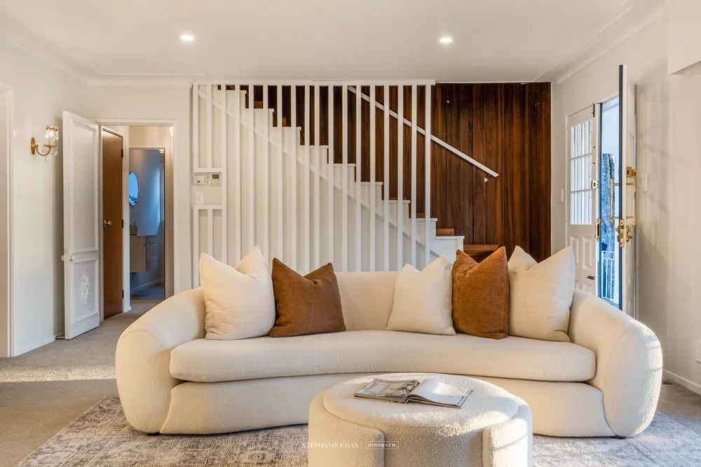 Photos of 6 Stoneyroyd Gardens