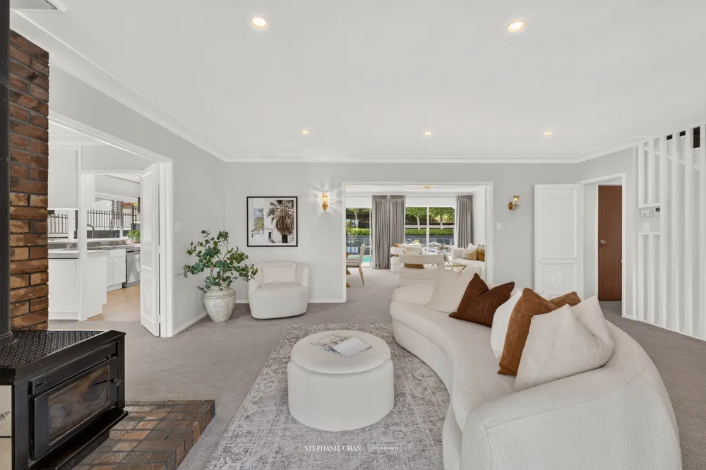 Photos of 6 Stoneyroyd Gardens