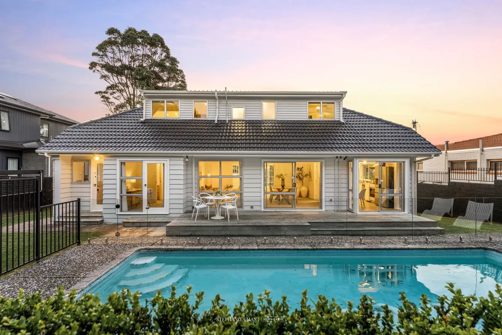 Photos of 6 Stoneyroyd Gardens