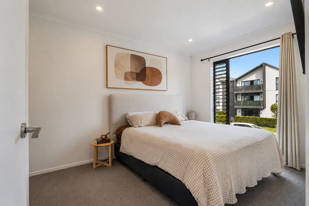 Photos of 84 Symes Drive
