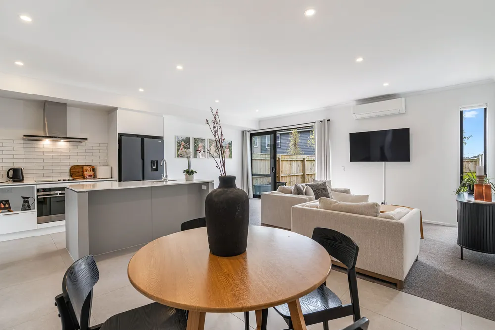 Photos of 84 Symes Drive