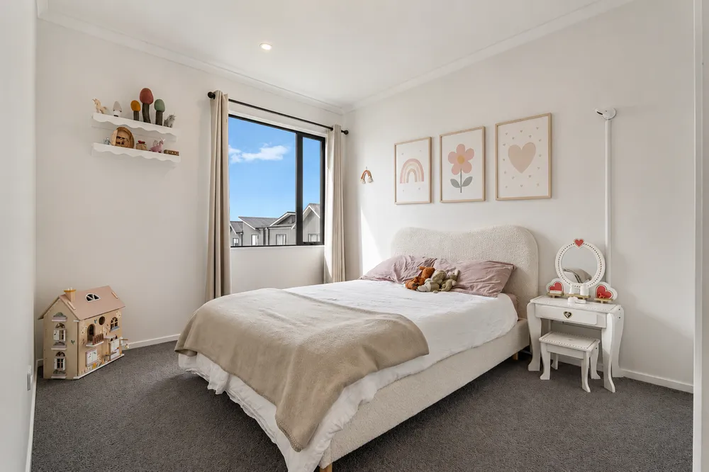 Photos of 84 Symes Drive