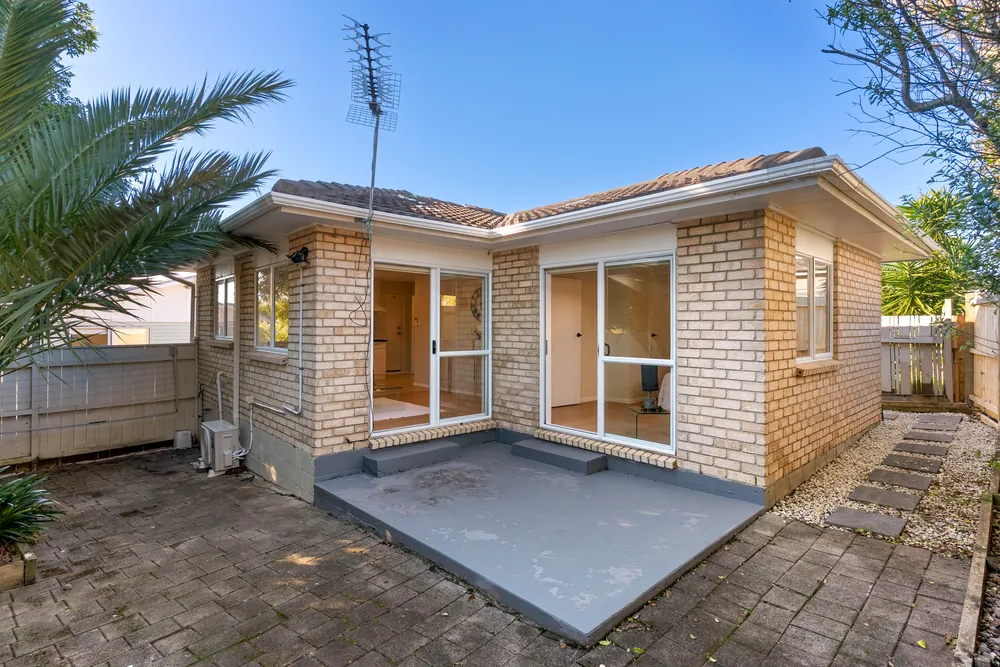 Photos of 33 Ennis Avenue