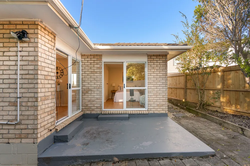Photos of 33 Ennis Avenue