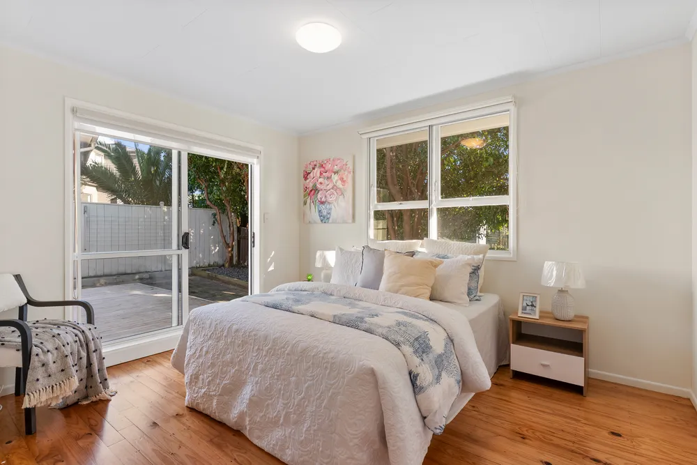 Photos of 33 Ennis Avenue