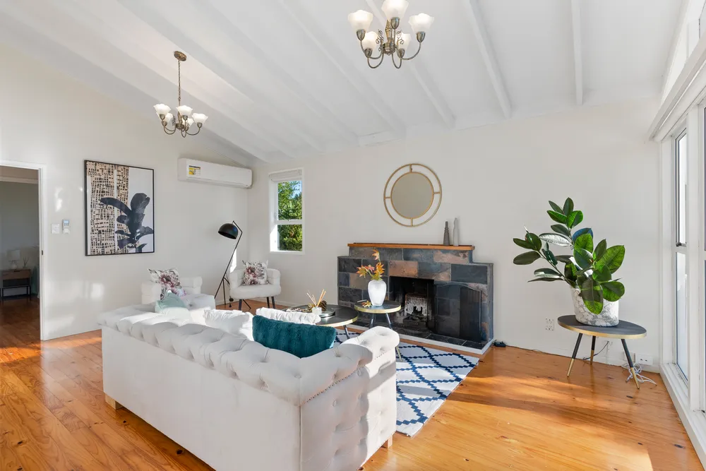 Photos of 33 Ennis Avenue