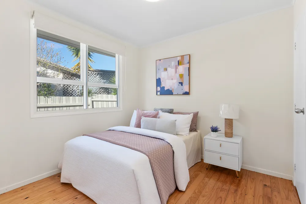 Photos of 33 Ennis Avenue