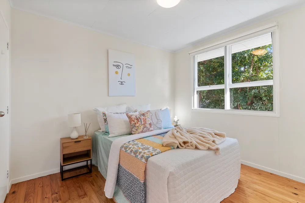 Photos of 33 Ennis Avenue