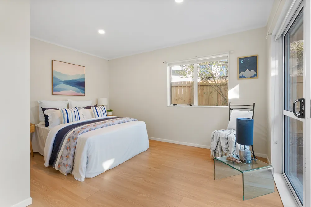 Photos of 33 Ennis Avenue