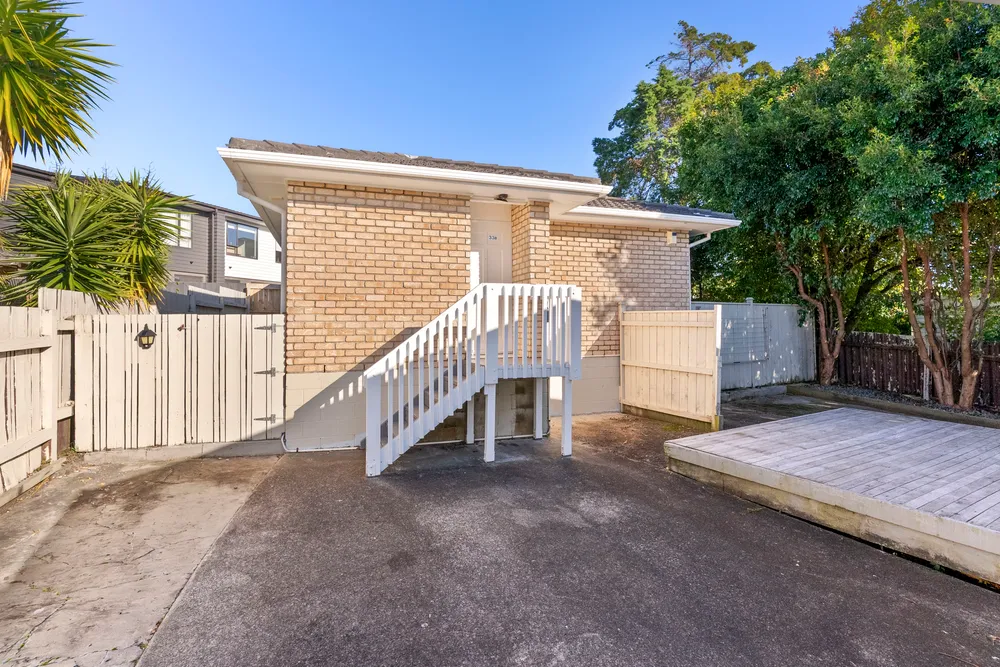 Photos of 33 Ennis Avenue