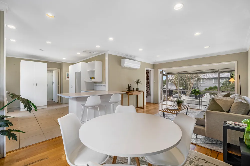 Photos of 2/1 Appleyard Crescent