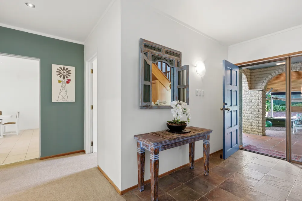 Photos of 2 Geoffrey Road