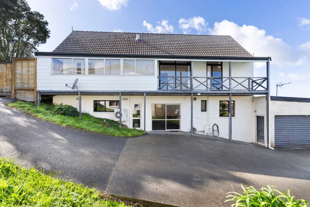 Photos of 210 Glamorgan Drive
