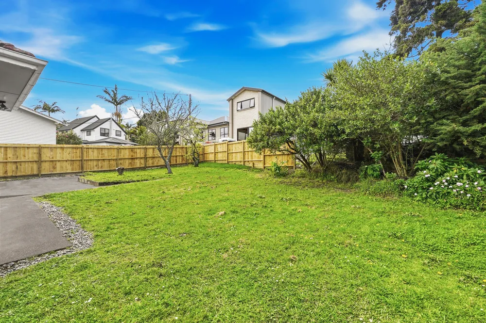 Photos of 2/25 Merriefield Avenue
