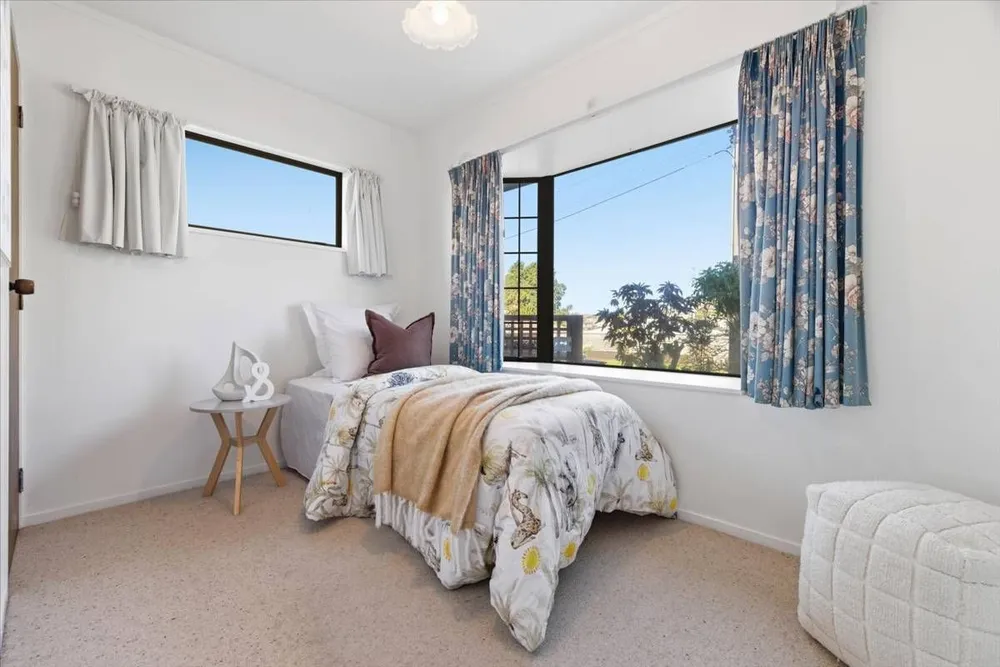 Photos of 15A Cooneys Drive