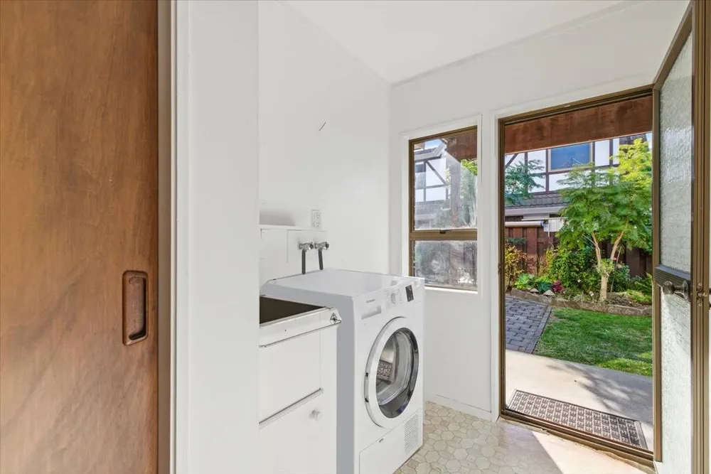 Photos of 15A Cooneys Drive
