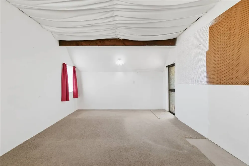 Photos of 15A Cooneys Drive
