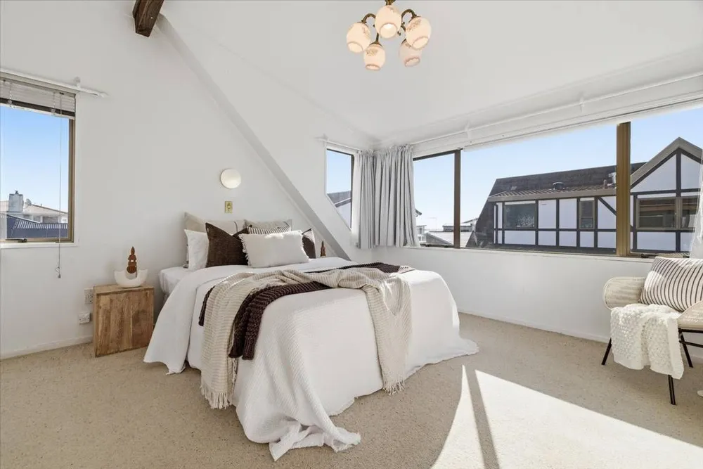 Photos of 15A Cooneys Drive