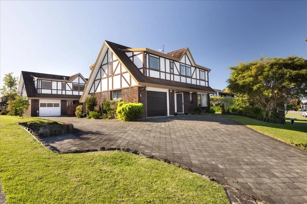 Photos of 15A Cooneys Drive