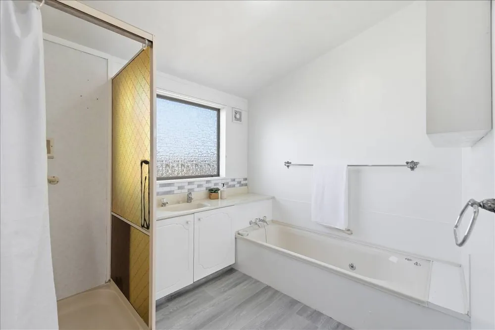 Photos of 15A Cooneys Drive