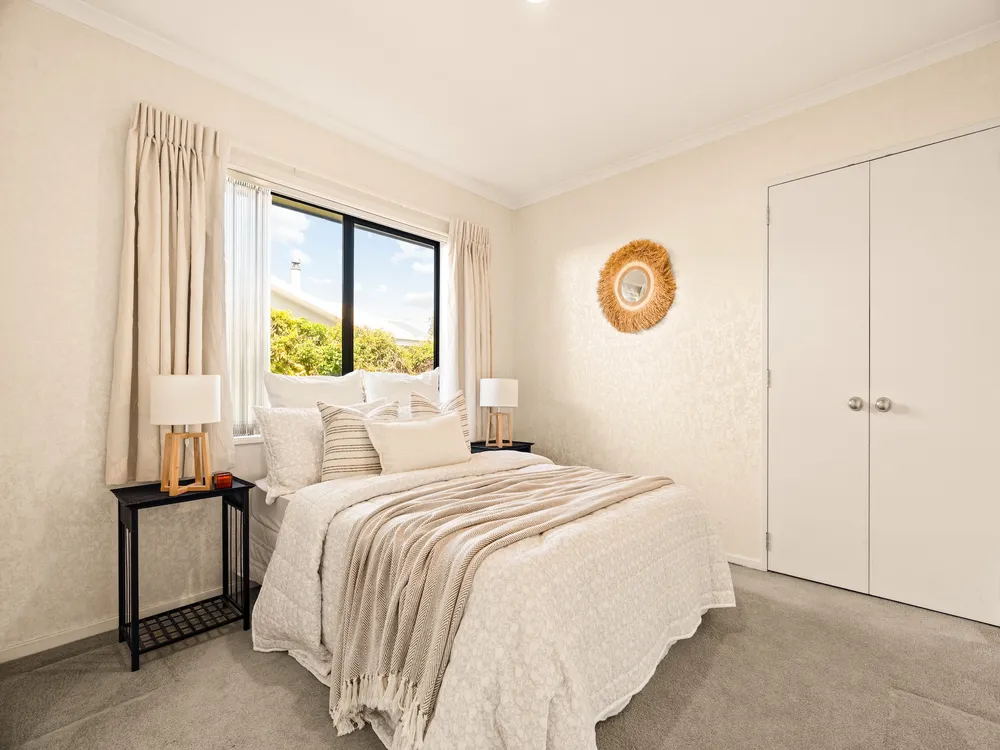 Photos of 2 Luculia Drive