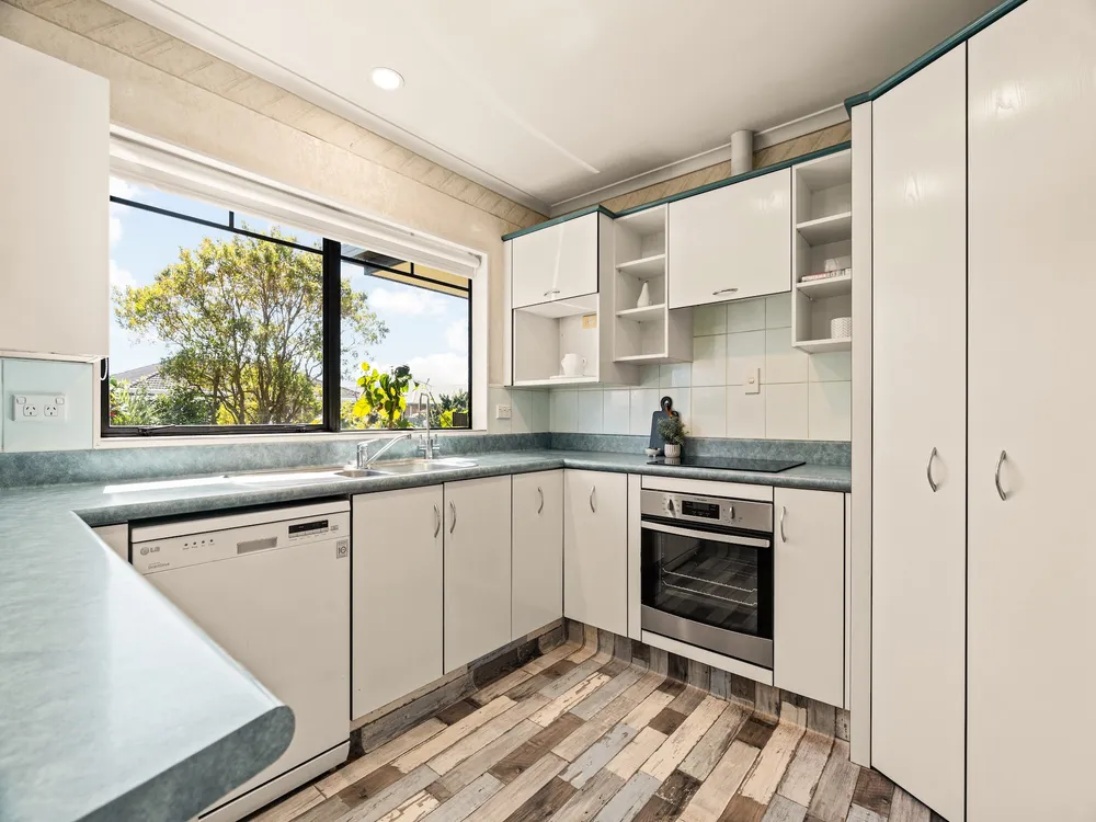 Photos of 2 Luculia Drive