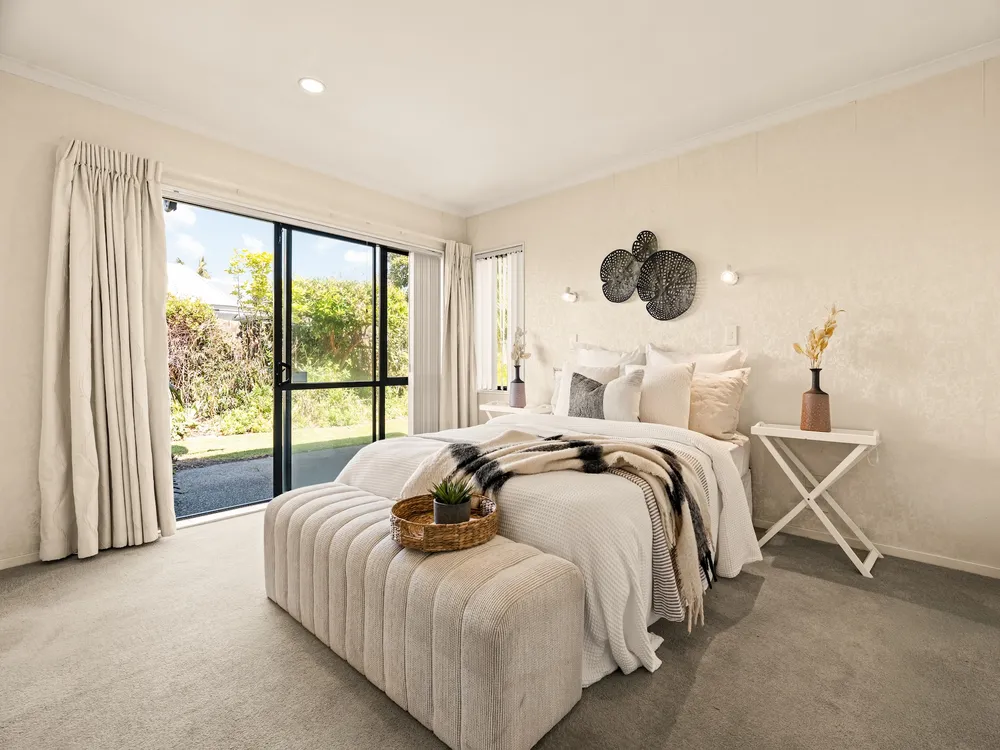 Photos of 2 Luculia Drive
