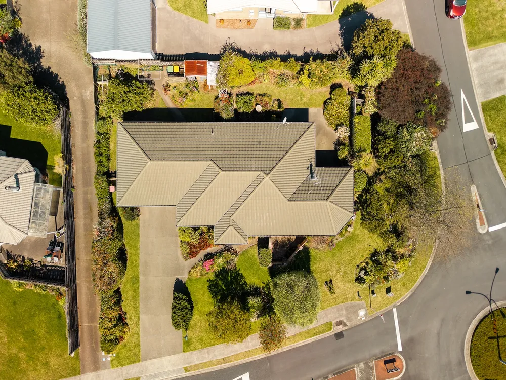 Photos of 2 Luculia Drive