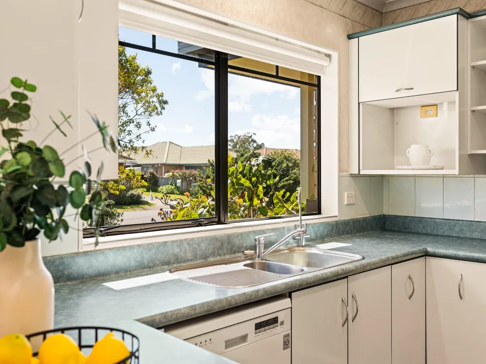 Photos of 2 Luculia Drive