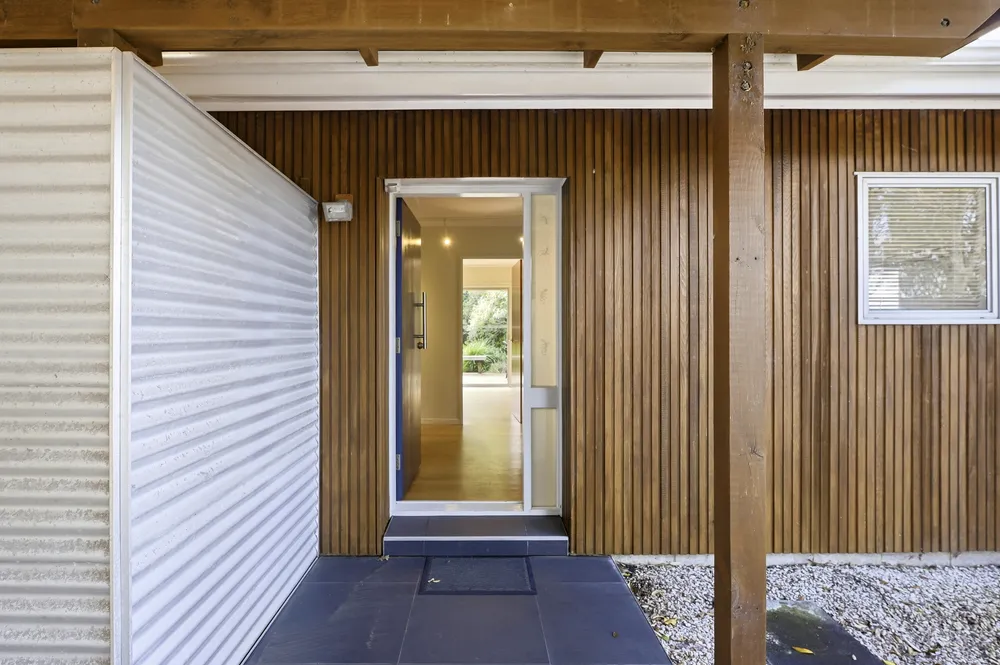 Photos of 15 Sartors Avenue