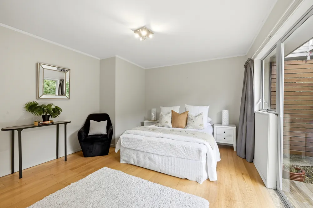 Photos of 15 Sartors Avenue