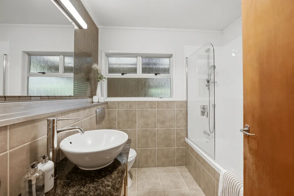 Photos of 15 Sartors Avenue