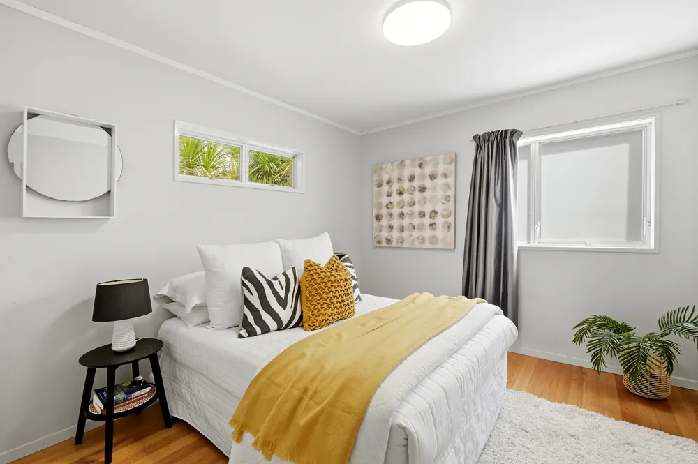 Photos of 15 Sartors Avenue