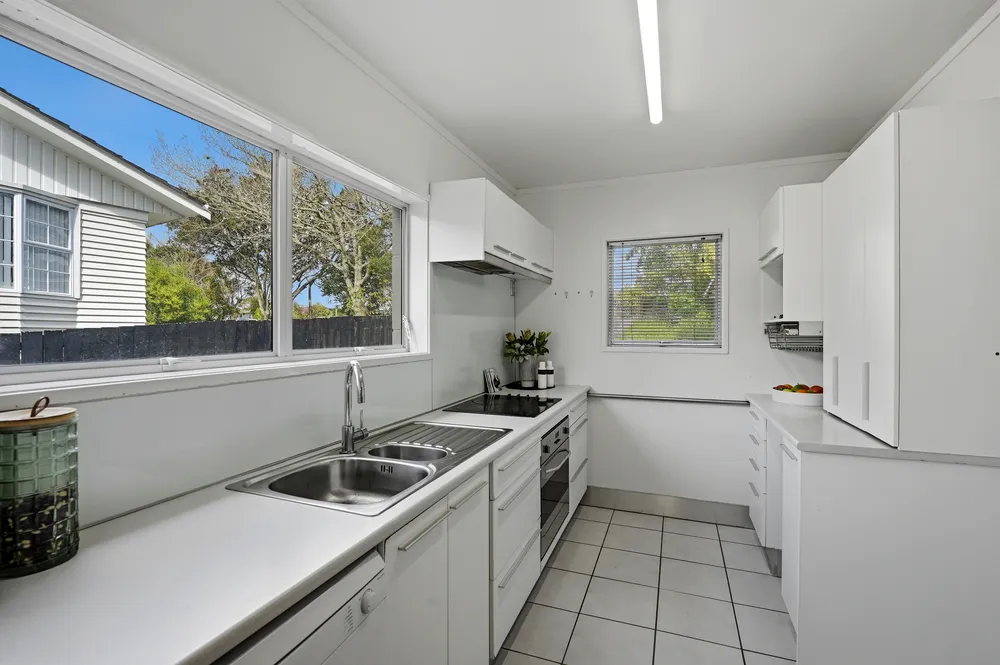 Photos of 15 Sartors Avenue
