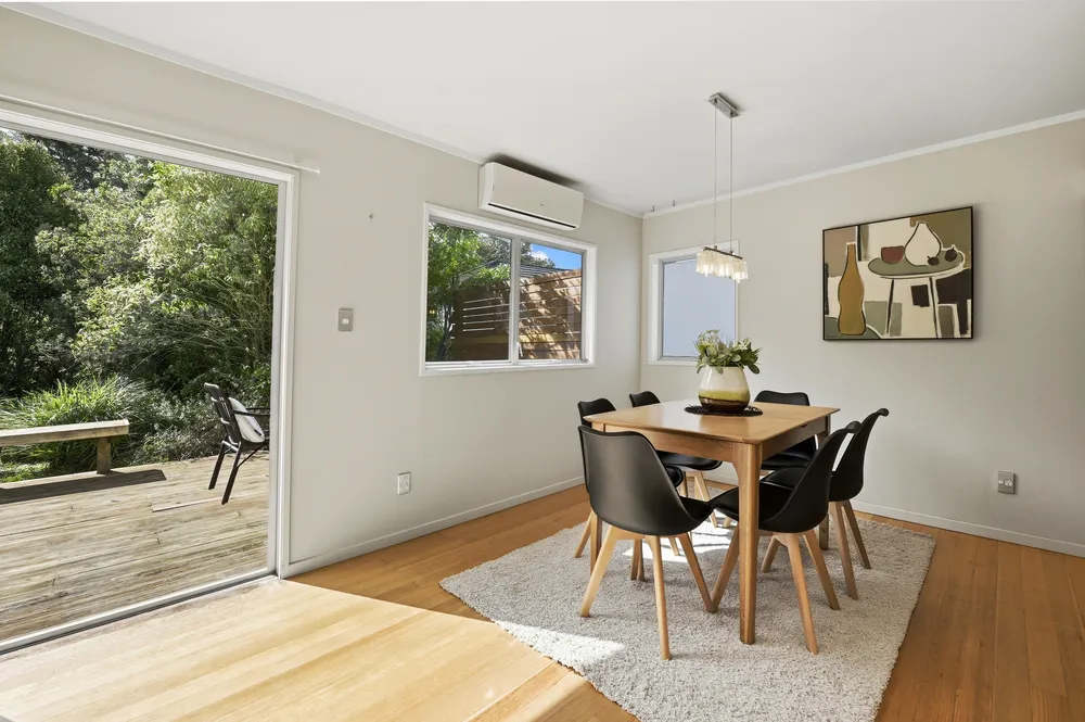 Photos of 15 Sartors Avenue