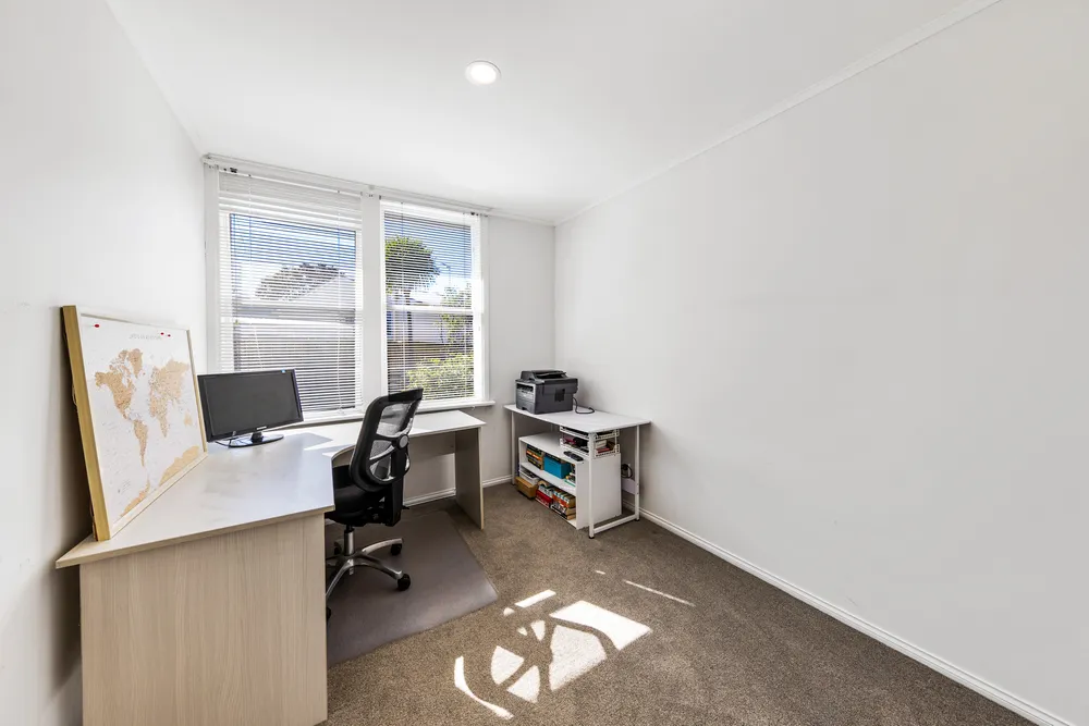 Photos of 11 Silverton Avenue