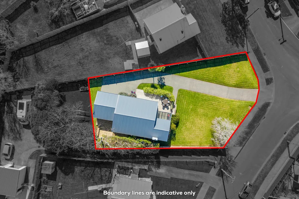 Photos of 11 Silverton Avenue