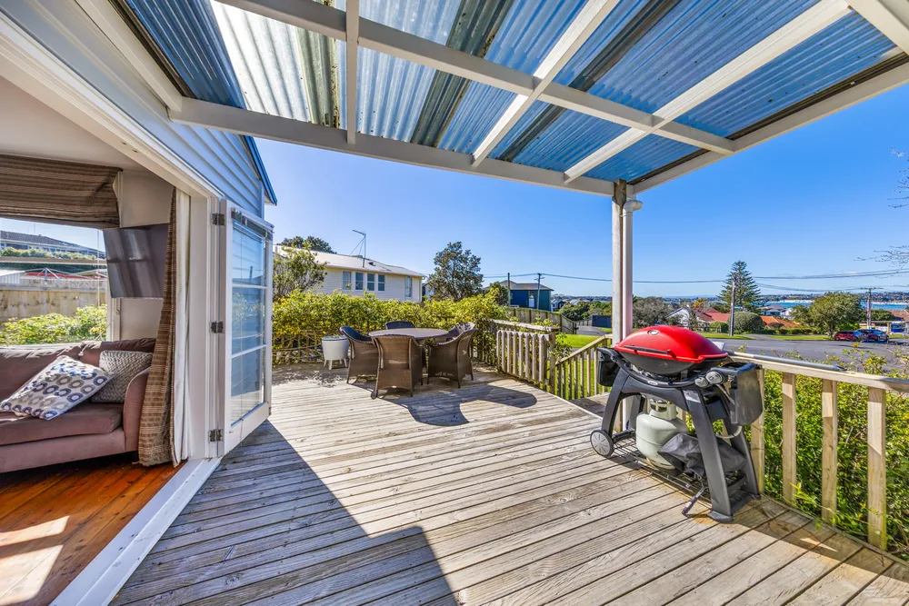 Photos of 11 Silverton Avenue