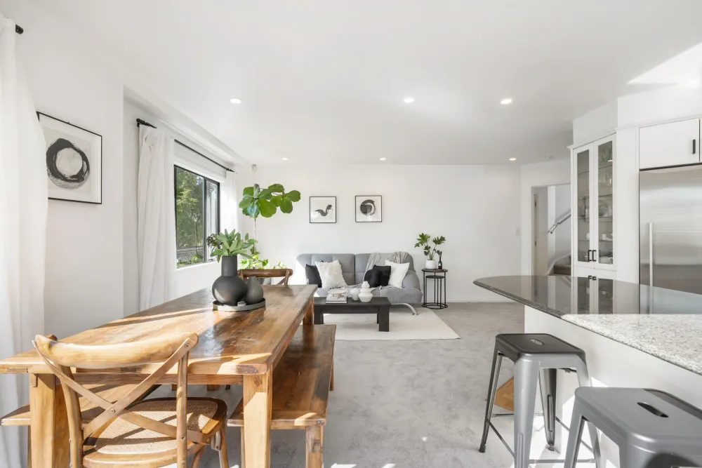 Photos of 115A Lucerne Road