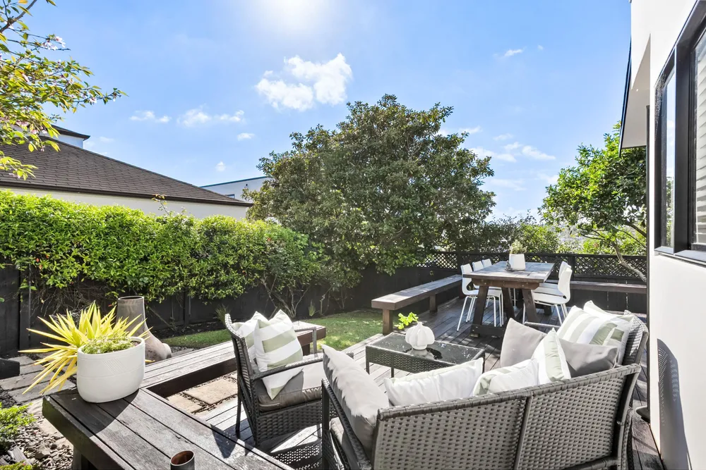 Photos of 115A Lucerne Road