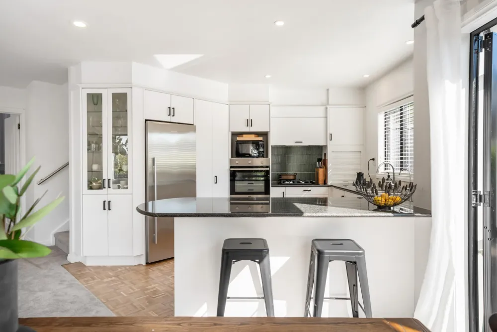 Photos of 115A Lucerne Road